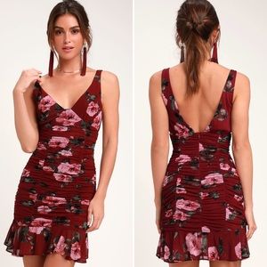 NWT Lulu’s Burgundy Floral Print Ruched Dress